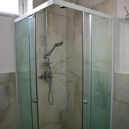 Osho Apartamento Tirana